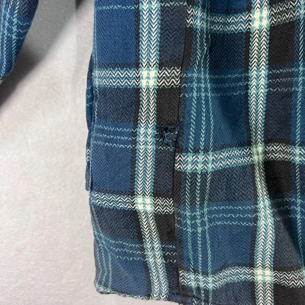 Distressed Woolrich Mens M Blue Plaid Quilted Flannel Shirt Jacket Snap‎ Front